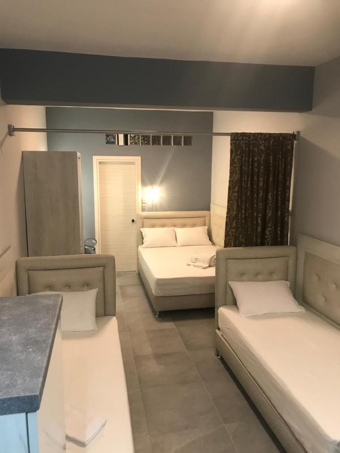 Avra Comfort Rooms - Family Nea Poteidaia Exterior photo