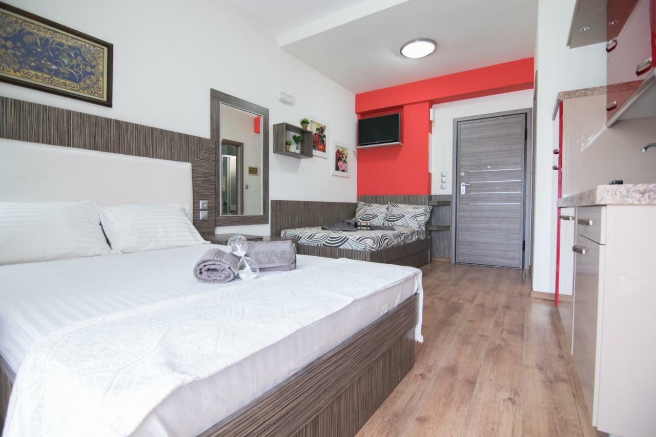 Avra Comfort Rooms - Family Nea Poteidaia Exterior photo